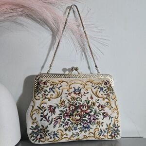Vintage 1960s Walborg Floral Tapestry Handbag Kiss Lock Clutch Made in Hong Kong